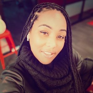 Meet your Posher, Lacyndie